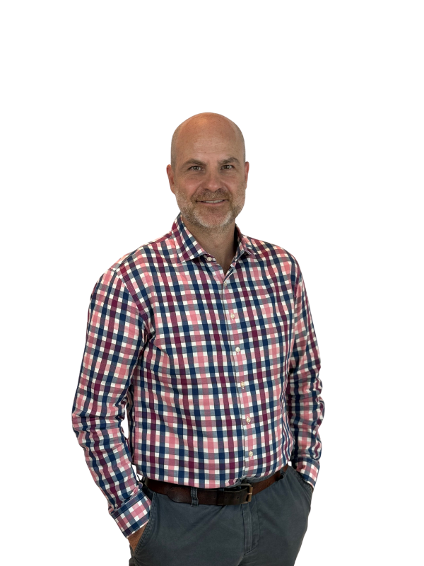 23_300x400  Derek Low